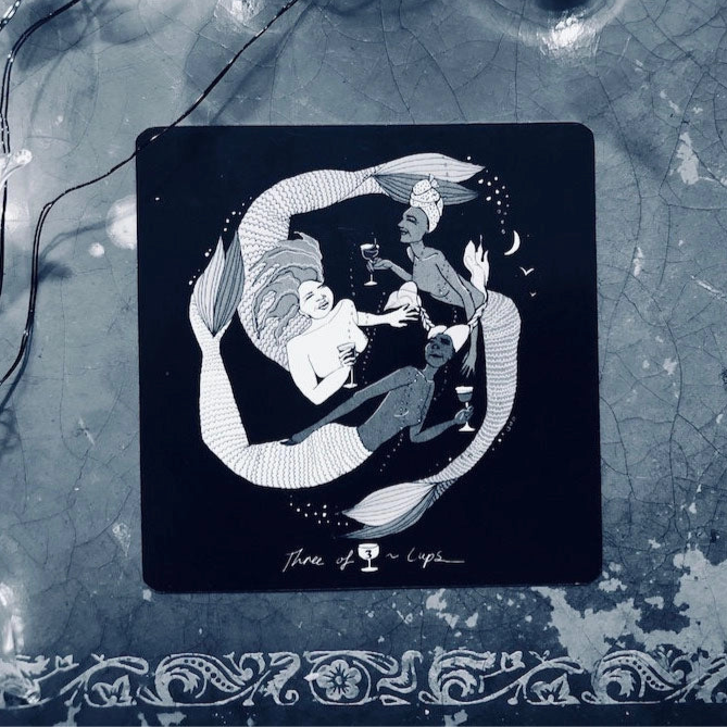 baraja-dark-days-tarot-wren-mcmurdo