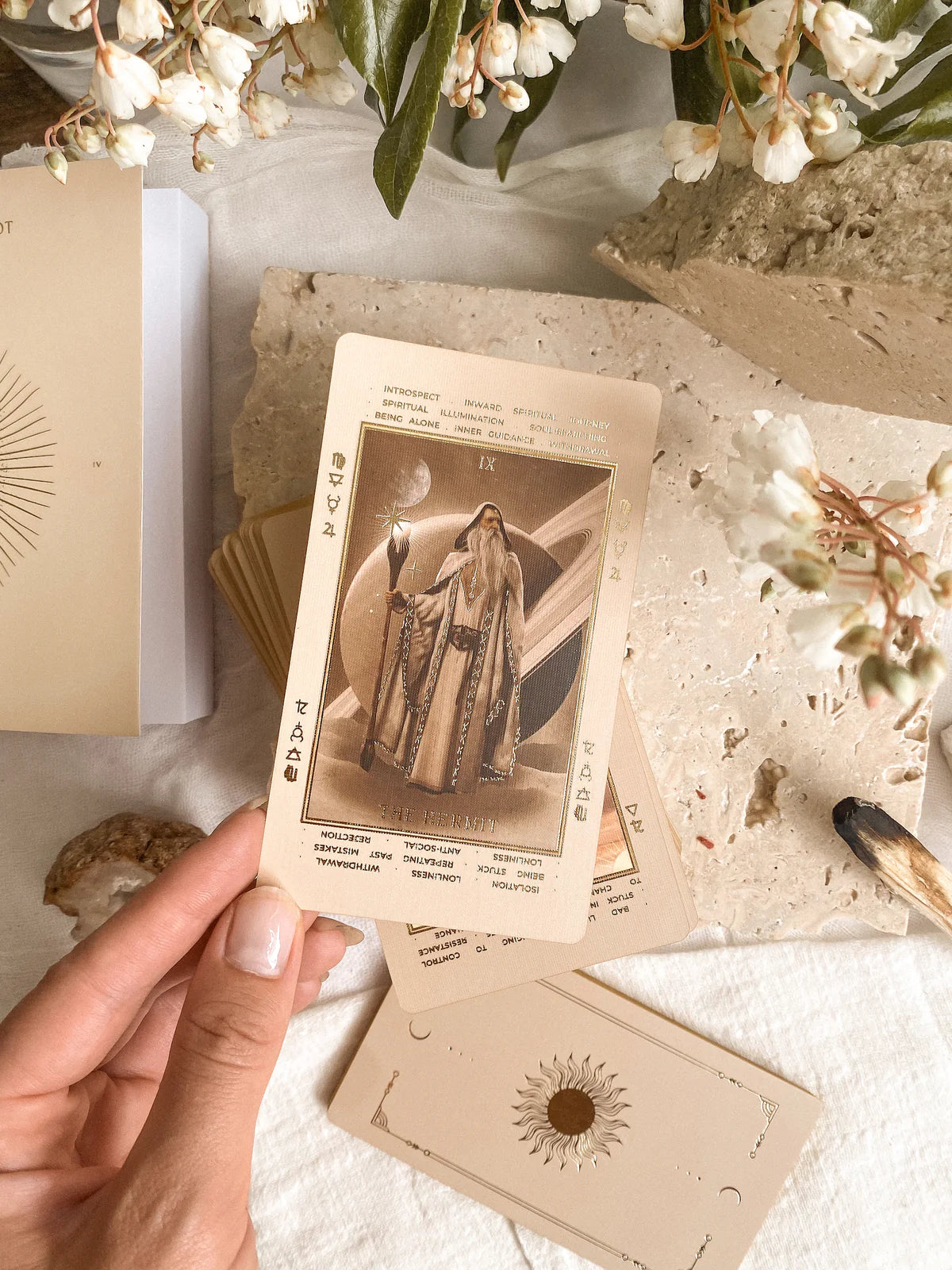 LUCID DREAMS BEGINNERS TAROT - 4TH EDITION IN BEIGE