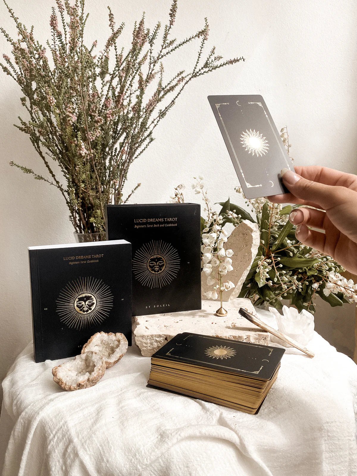 LUCID DREAMS BEGINNERS TAROT - 4TH EDITION IN BLACK ECLIPSE