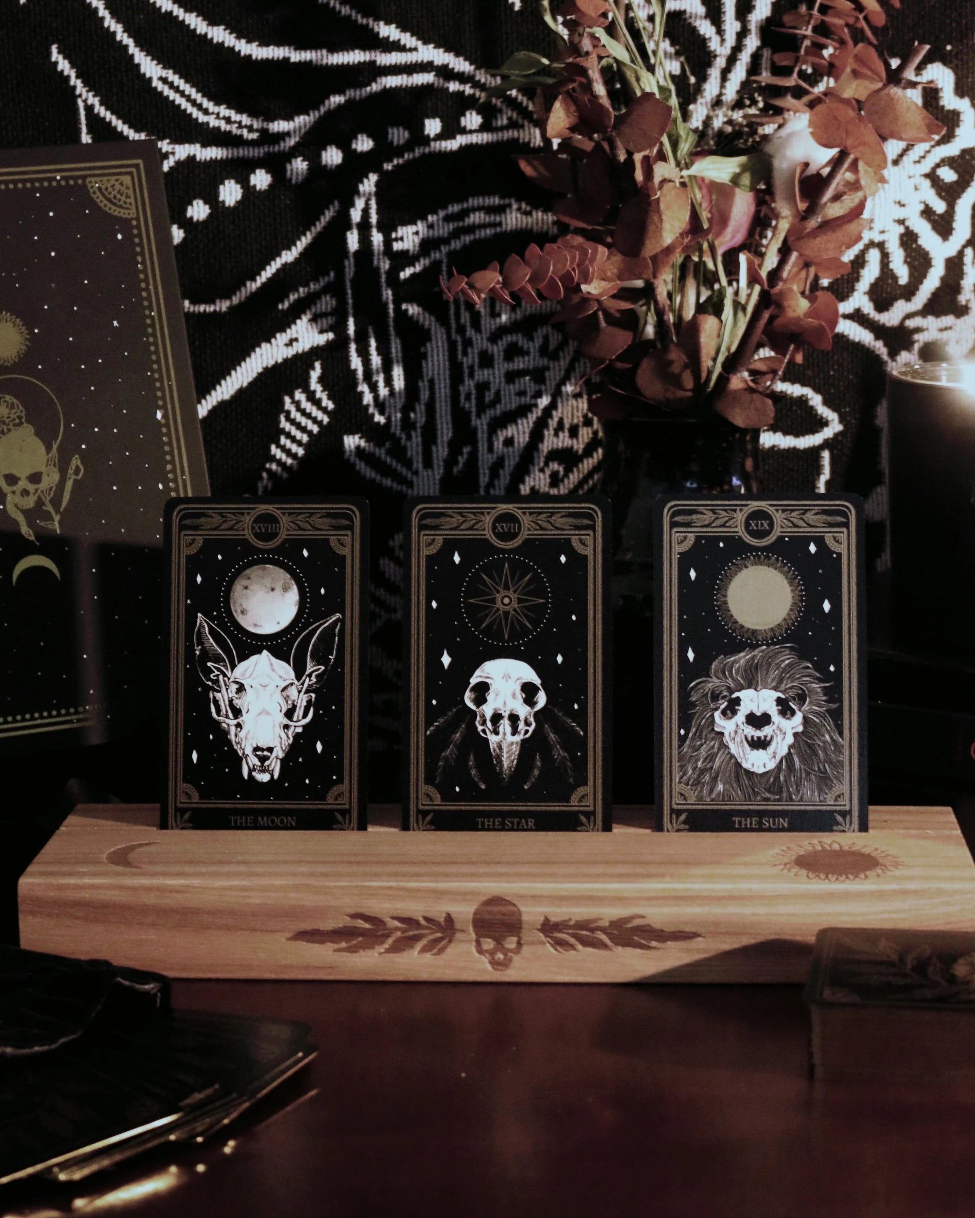 CELESTIAL - WOODEN CARD HOLDER