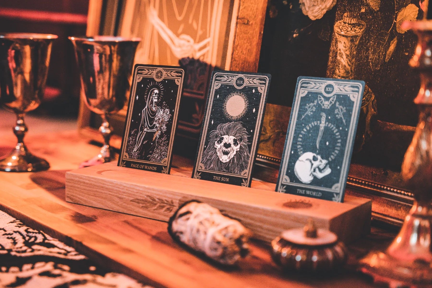 CELESTIAL - WOODEN CARD HOLDER