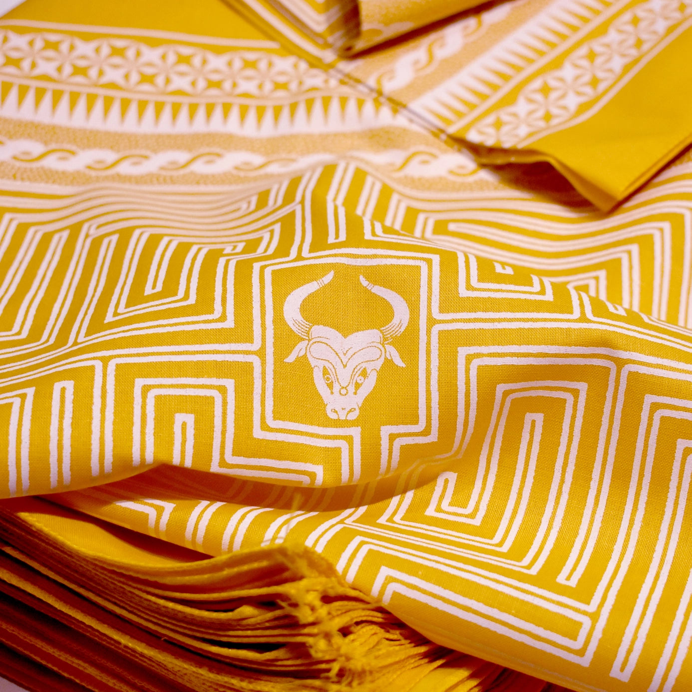 LABYRINTH TAROT CLOTH