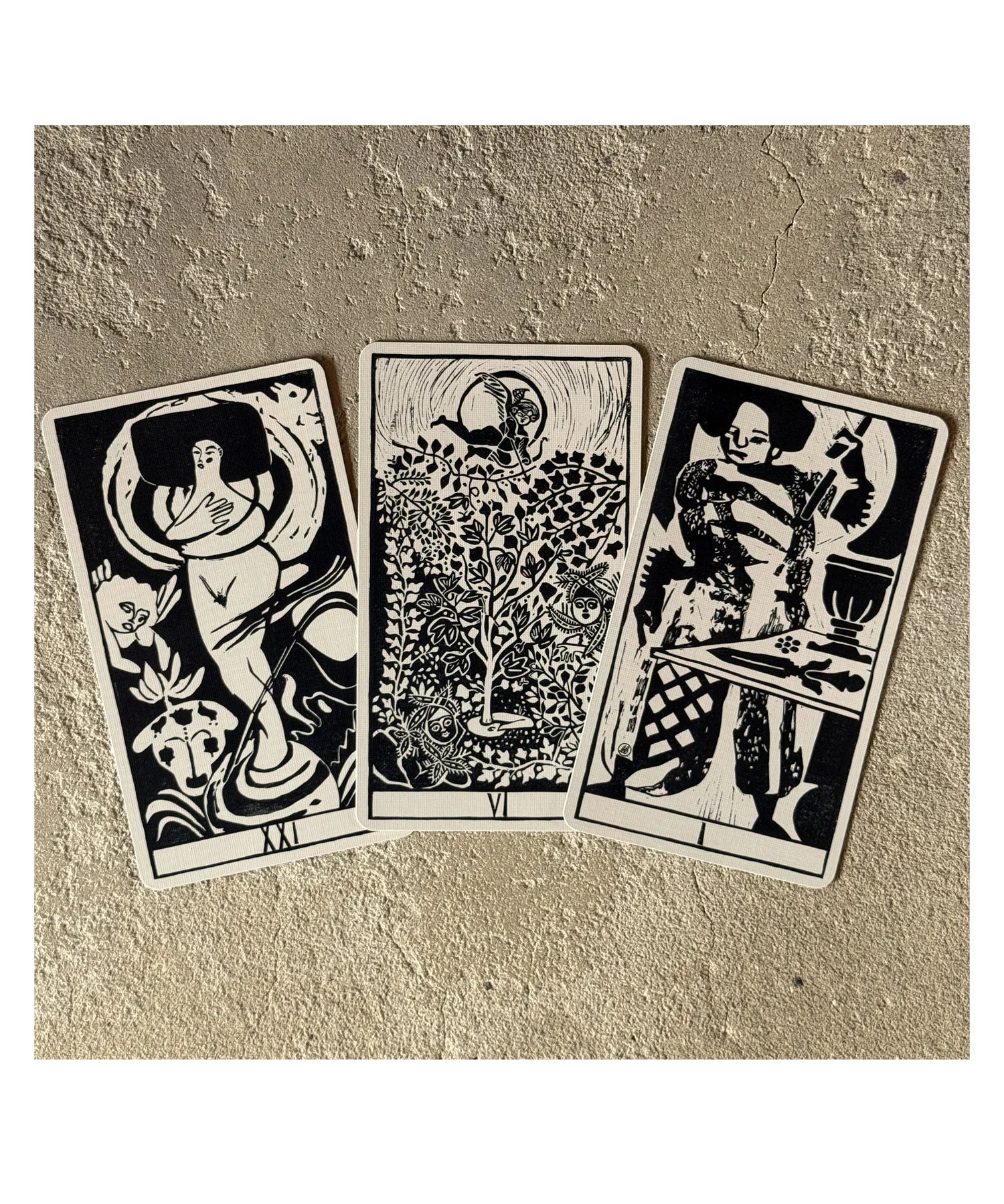 Lux Tarot by Uusi