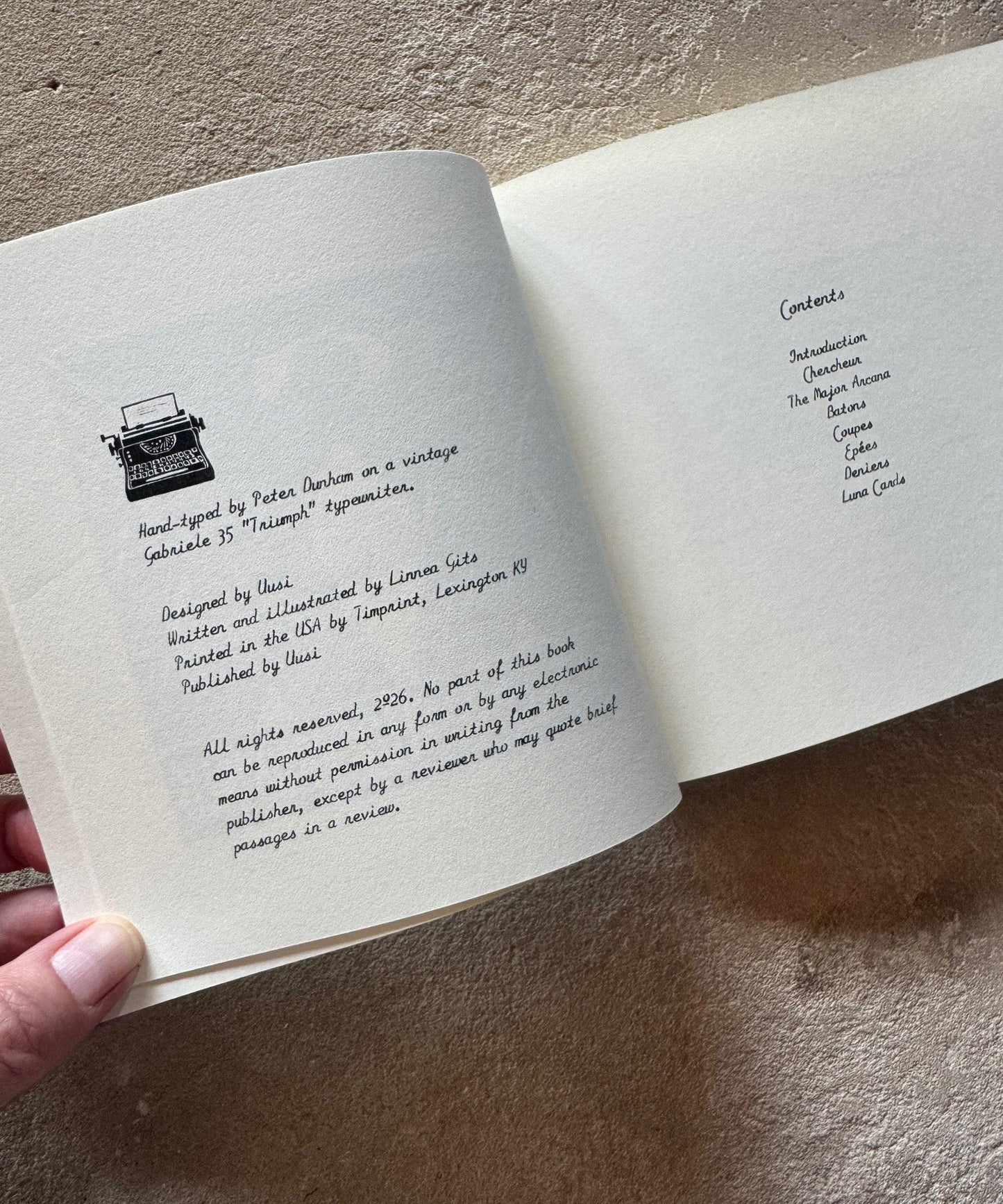 Lux Book of Sonnets by Uusi