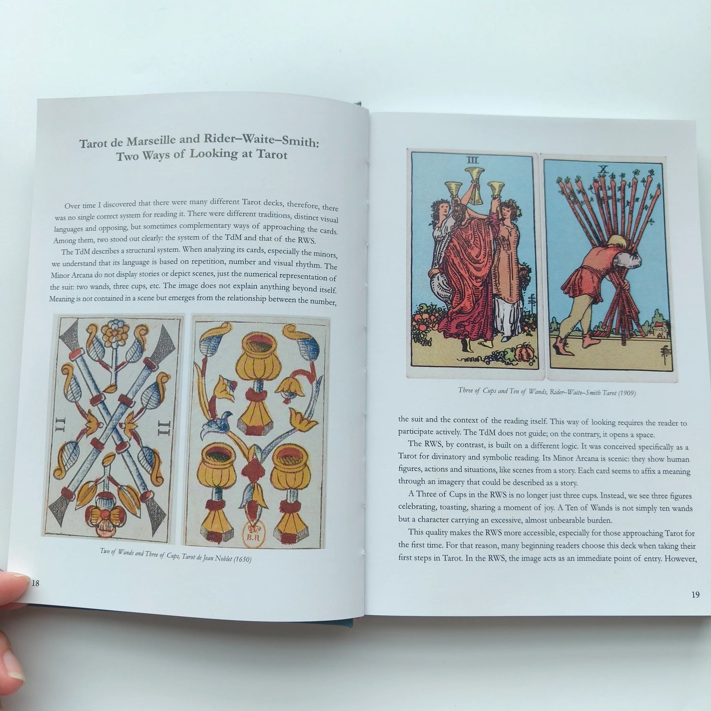 Pixie's Marseille Tarot: A Visual Guide to Imagery and Meaning by Alejandro R. Rozan